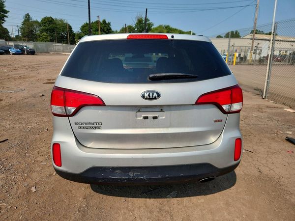 2015 KIA SORENTO GL