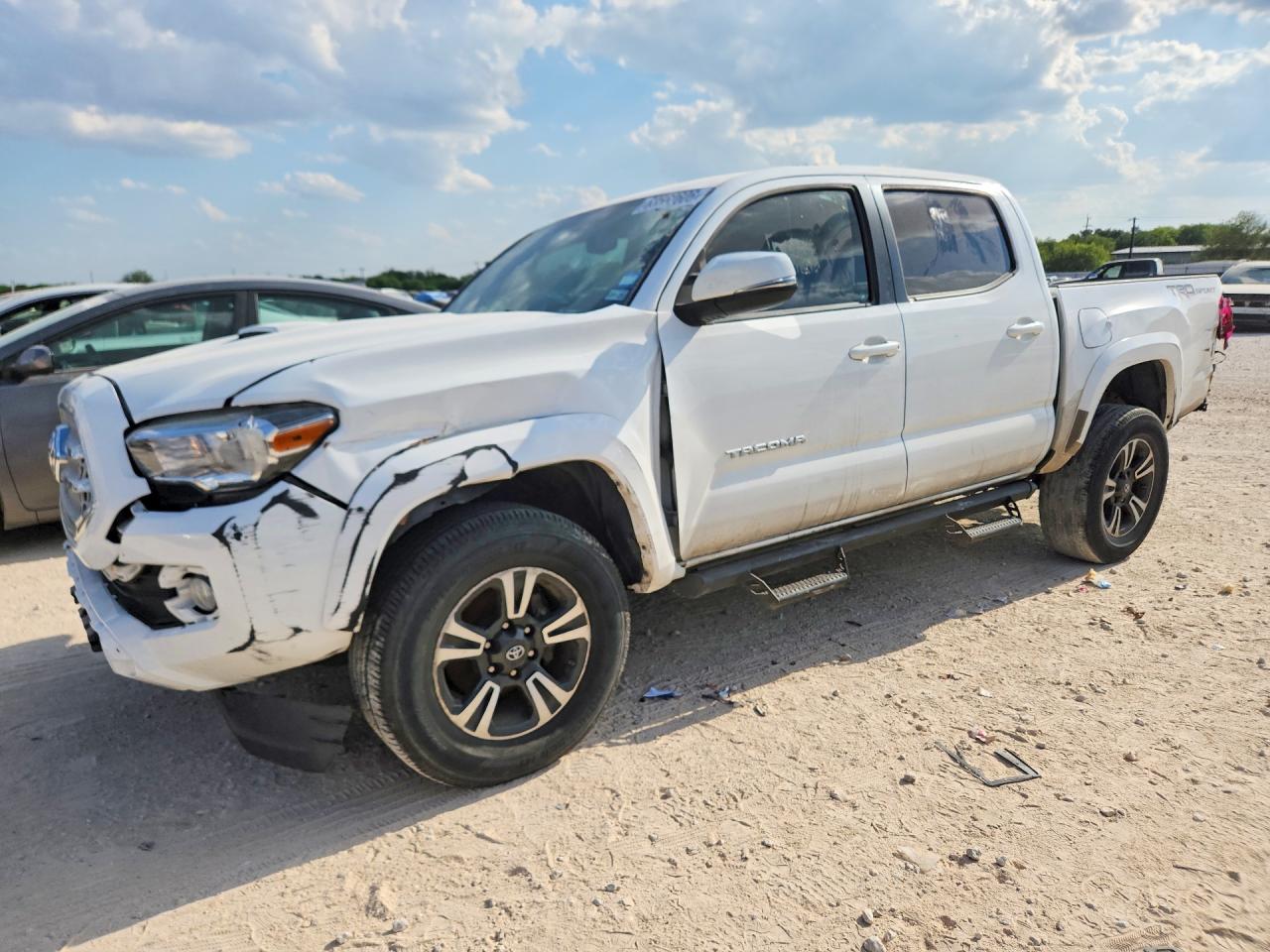 2017 TOYOTA TACOMA