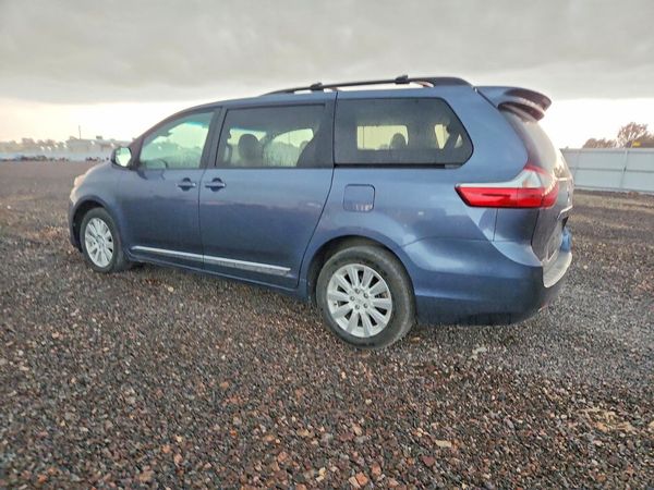 2015 TOYOTA SIENNA