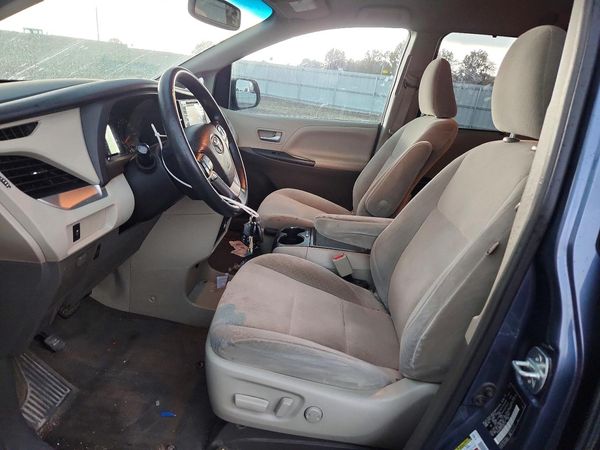 2015 TOYOTA SIENNA