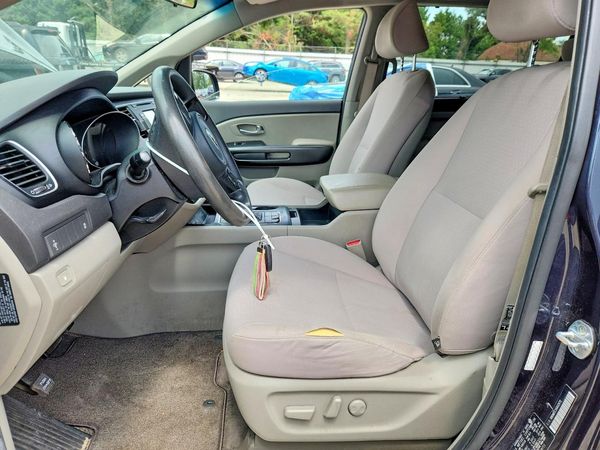 2016 KIA SEDONA LX - Middle-low
