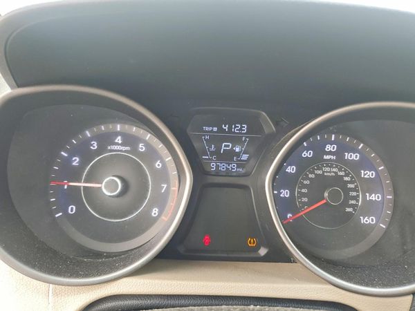 2016 HYUNDAI ELANTRA