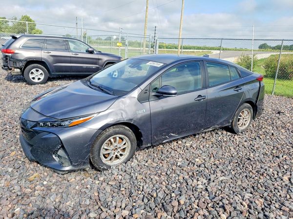 2022 TOYOTA PRIUS