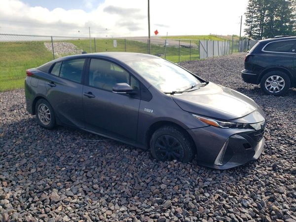 2022 TOYOTA PRIUS