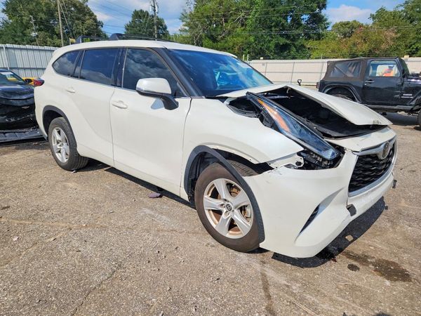 2021 TOYOTA HIGHLANDER LE