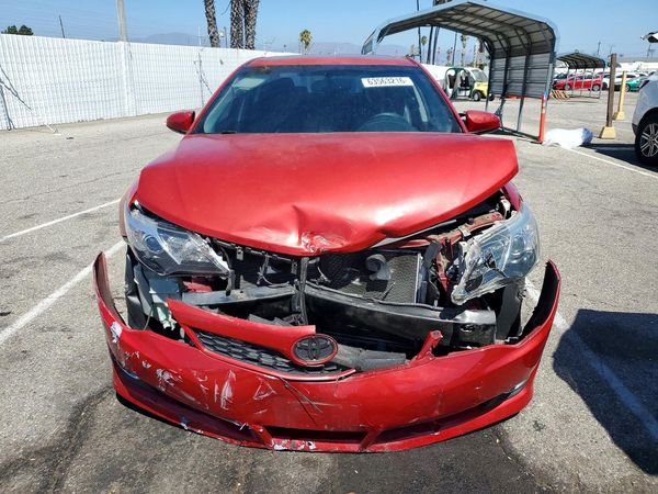 2013 TOYOTA CAMRY