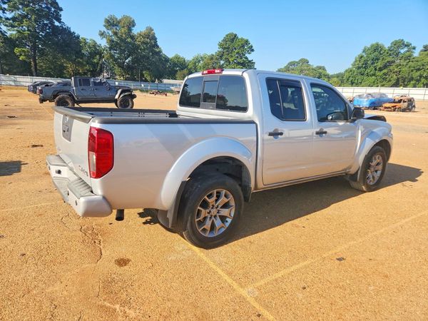 2020 NISSAN FRONTIER