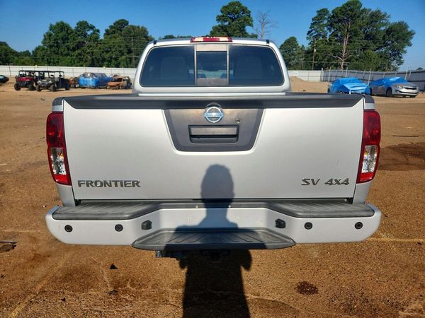 2020 NISSAN FRONTIER