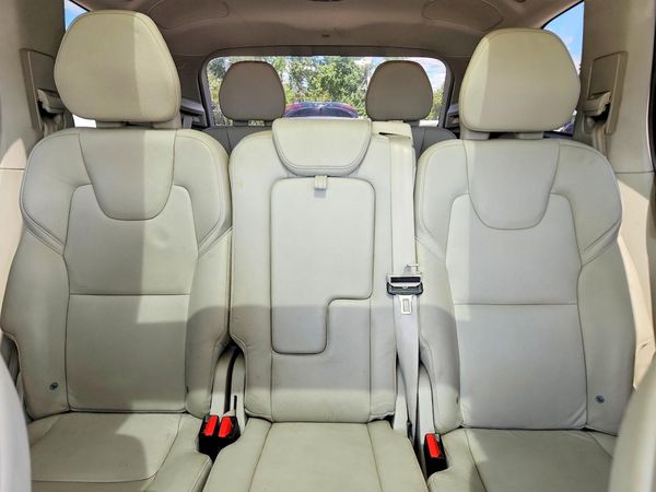 2016 VOLVO XC90 SV42 Momentum