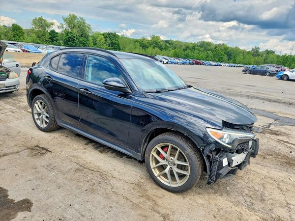 2018 ALFA ROMEO STELVIO