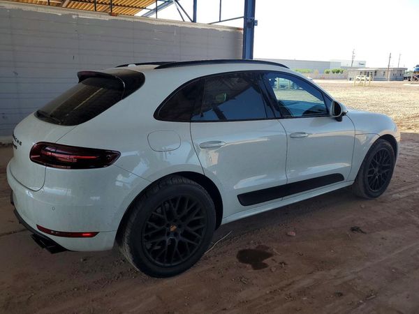 2017 PORSCHE MACAN