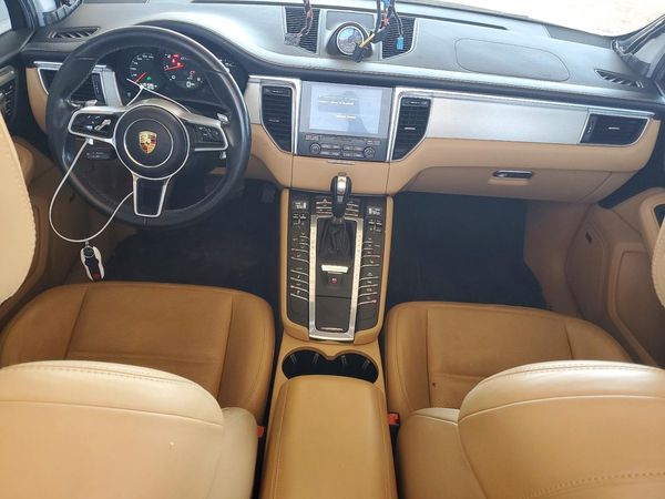 2017 PORSCHE MACAN