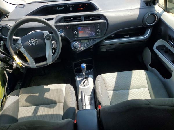 2014 TOYOTA PRIUS