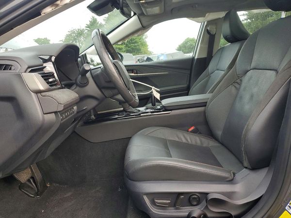 2025 TOYOTA CAMRY — DENT