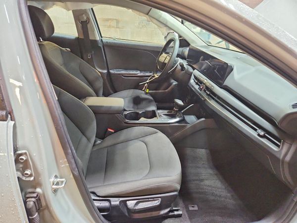 2026 KIA K4 LX, LXS