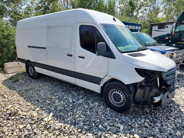 2022 MERCEDES-BENZ SPRINTER