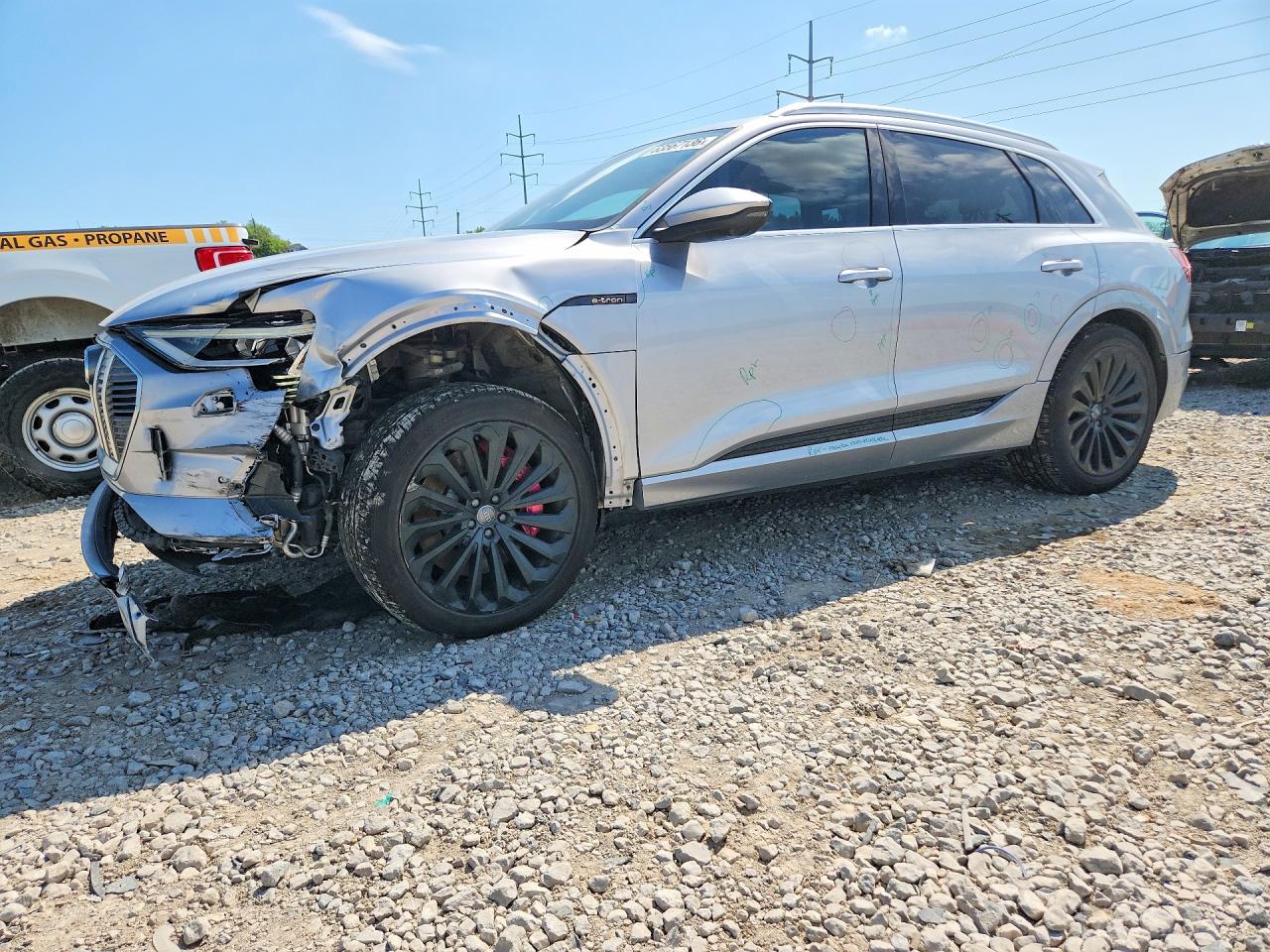 2019 AUDI E-TRON e-tron quattro Prestige