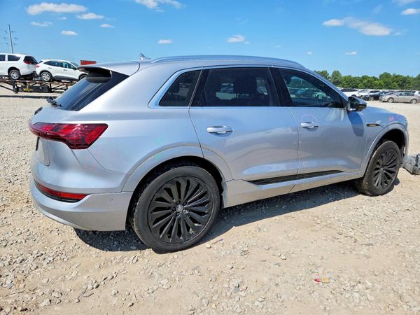 2019 AUDI E-TRON e-tron quattro Prestige