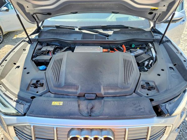 2019 AUDI E-TRON e-tron quattro Prestige