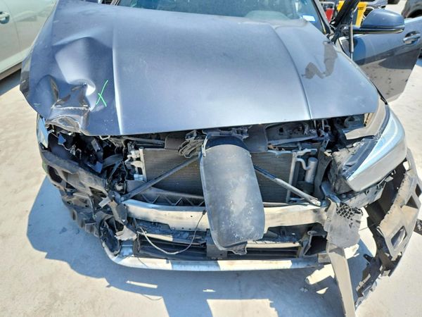2020 BMW 2 SERIES xDrive GC — Engine bay