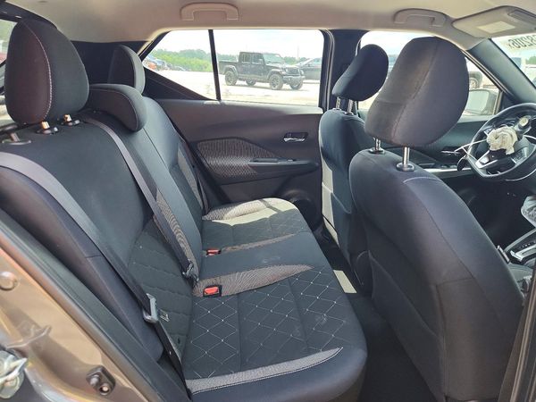 2019 NISSAN KICKS