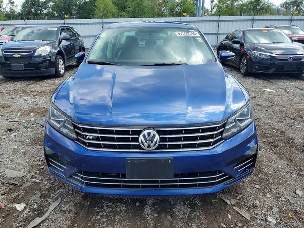 2017 VOLKSWAGEN PASSAT