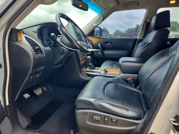 2012 INFINITI QX56 BASE