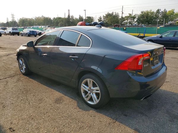 2015 VOLVO S60 Premier (non R design)