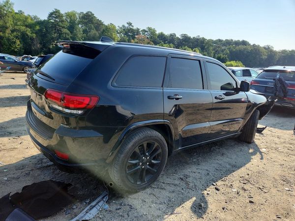 2020 JEEP GRAND CHEROKEE LAREDO 4X4