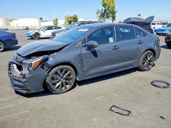2025 TOYOTA COROLLA SE