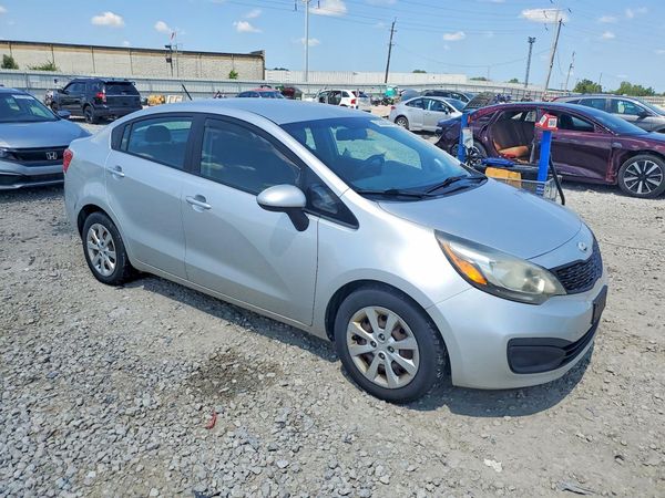 2013 KIA RIO