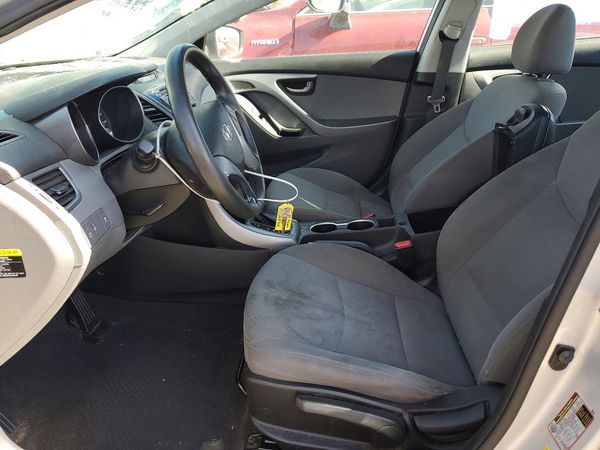 2016 HYUNDAI ELANTRA — DENT