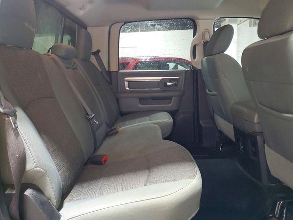 2016 RAM 1500 SLT