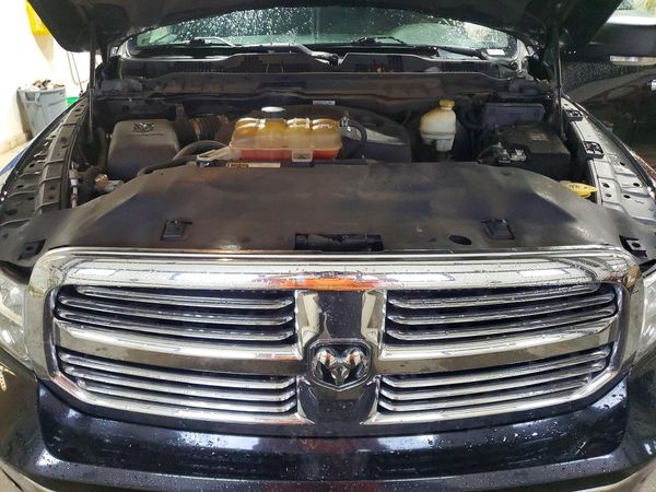 2016 RAM 1500 SLT