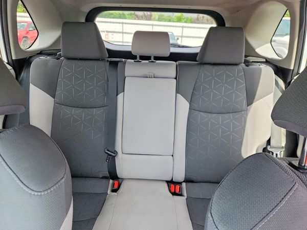 2019 TOYOTA RAV4 XLE / XLE Premium 4WD