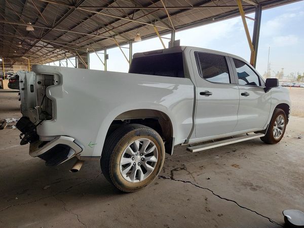 2022 CHEVROLET SILVERADO Custom
