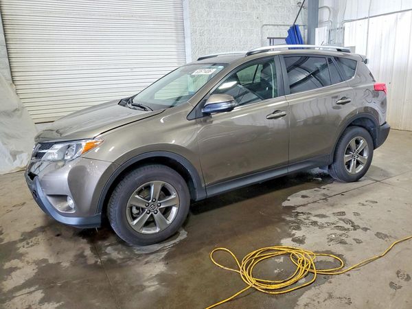 2015 TOYOTA RAV4