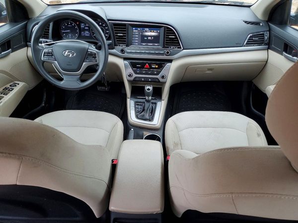 2017 HYUNDAI ELANTRA