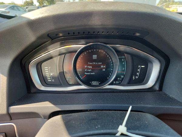 2014 VOLVO S60