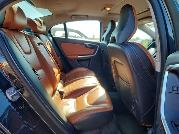 2014 VOLVO S60
