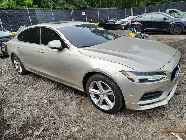 2018 VOLVO S90