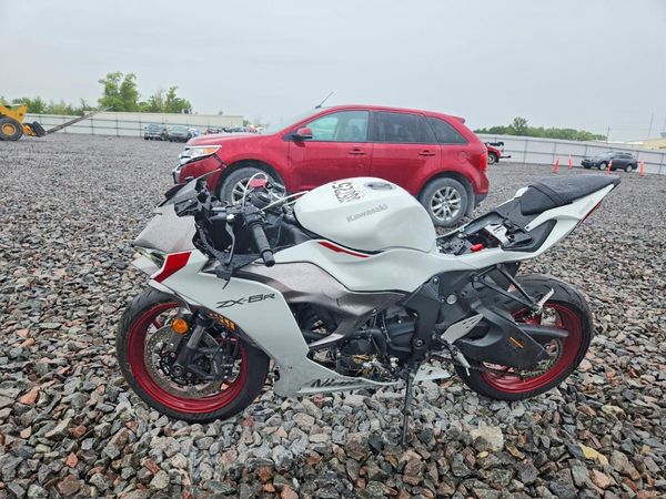2025 KAWASAKI ZX636