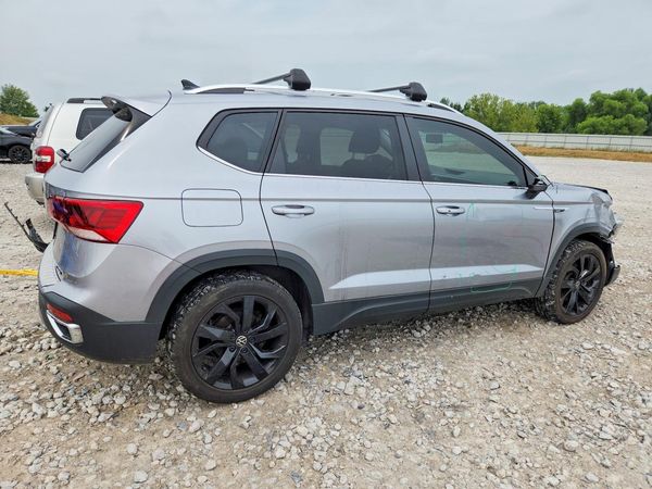 2022 VOLKSWAGEN TAOS
