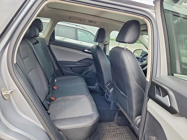 2022 VOLKSWAGEN TAOS