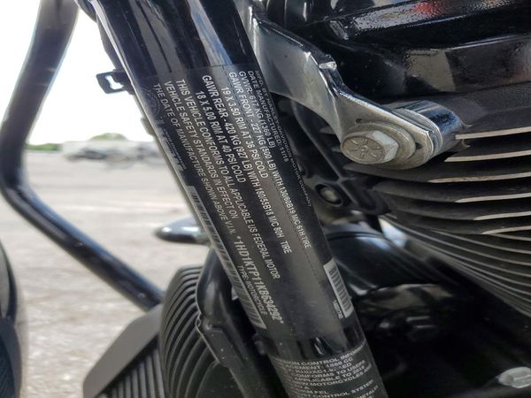 2019 HARLEY-DAVIDSON FLTRXS — VINS
