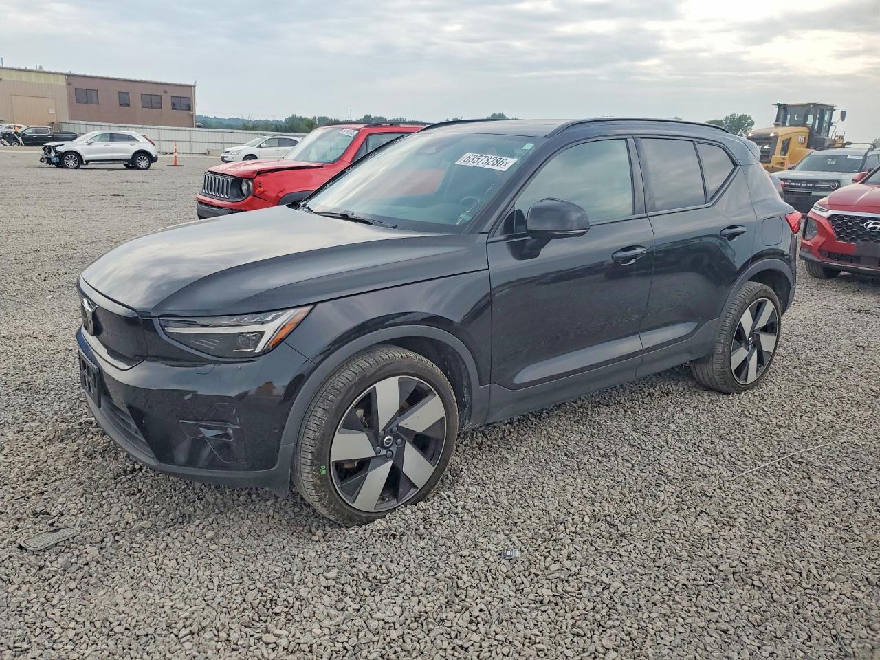 2023 VOLVO XC40 Ultimate Dark