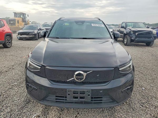 2023 VOLVO XC40 Ultimate Dark