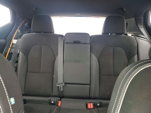2023 VOLVO XC40 Ultimate Dark