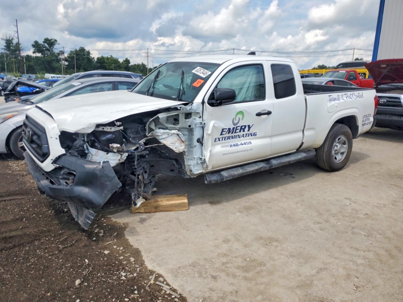 2023 TOYOTA TACOMA SR5 — Front 3/4