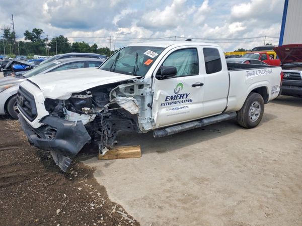 2023 TOYOTA TACOMA SR5 — Front 3/4
